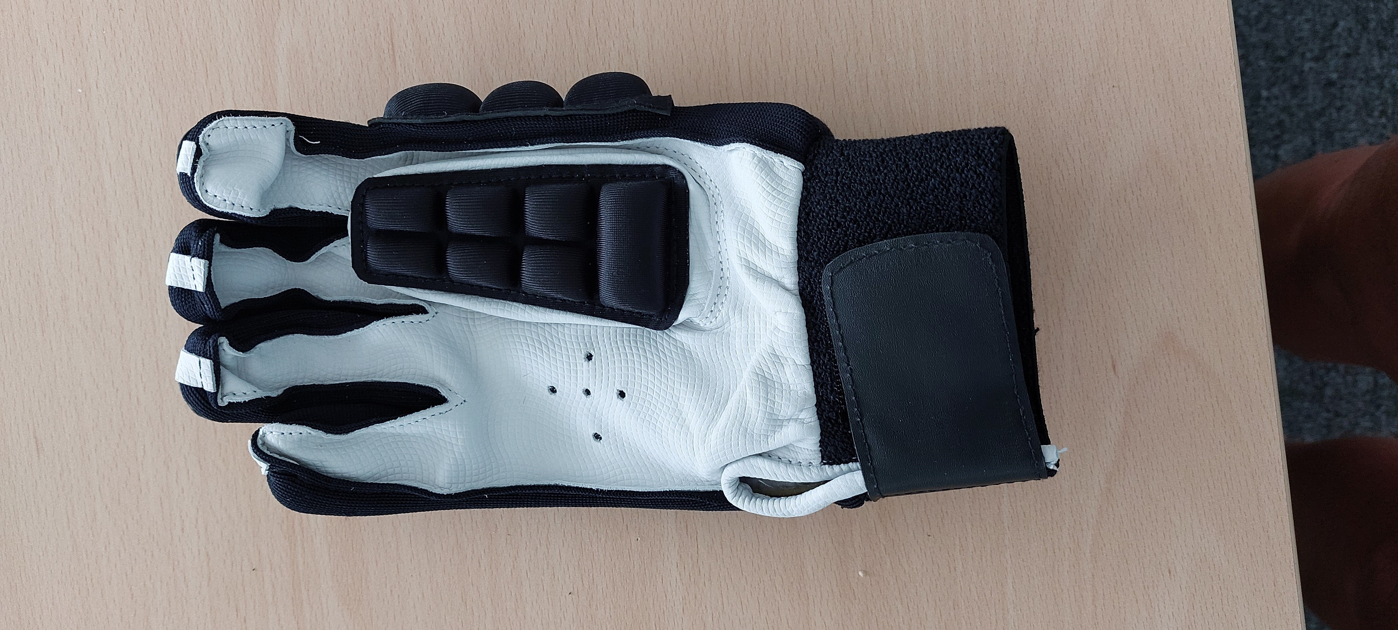 Mercian Mixed Clearance Gloves